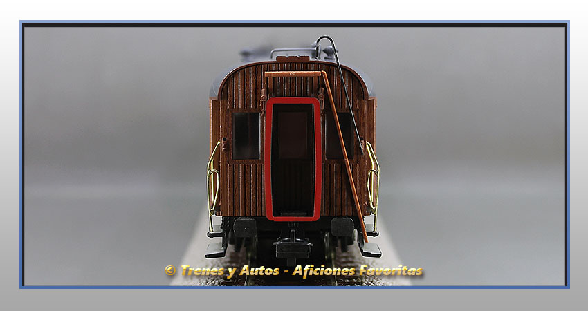 Coche pasajeros madera Largo Recorrido CC-637 - Renfe